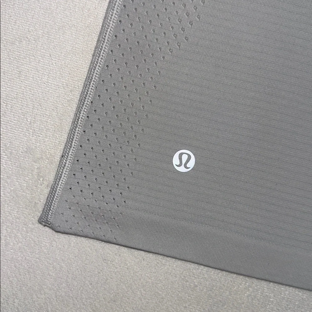 Lululemon Train to Be Short-Sleeve Shirt
White / silver gray - Picture 6 of 10